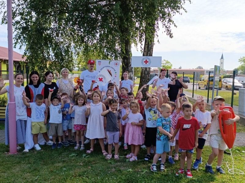 Prezentacija “Nauči kodeks ponašanja na vodi”