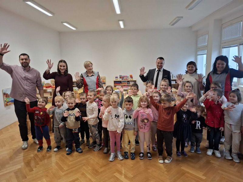 Područni dječji vrtić “Tratinčica” Veliki Zdenci